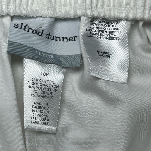 Alfred Dunner Estate of Mind Pull On Oyster White Trousers High-Rise Waist Sz18P - Picture 10 of 11
